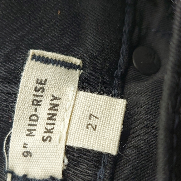 Madewell 9" Mid-Rise Skinny Jeans in ISKO Stay Black™ - Picture 11 of 12